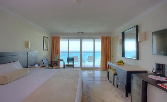 De lujo con vista al mar Hotel Krystal Cancún Cancún