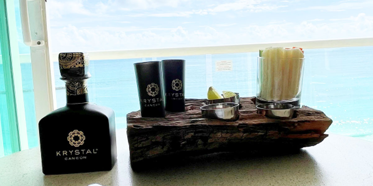 TEQUILA REPOSADO + CRUDITÉS Krystal® Cancún TEQUILA REPOSADO + CRUDITÉS Krystal® Cancún