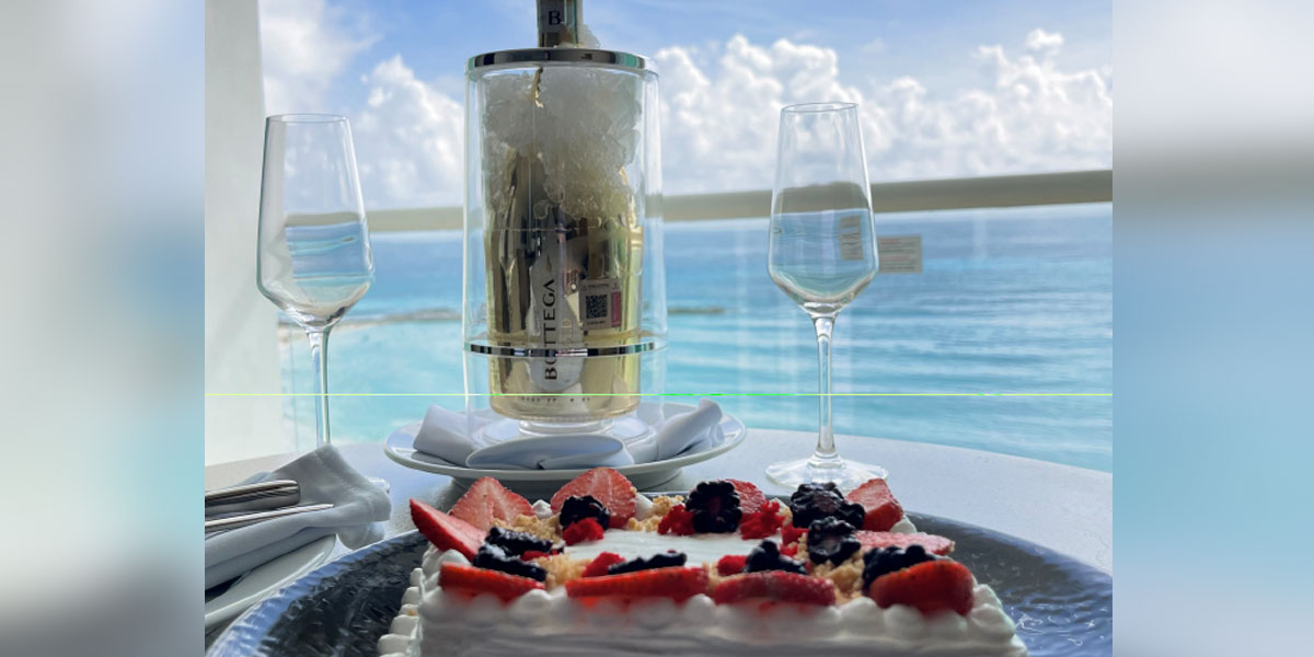 VINO ESPUMOSO+ PASTEL Krystal® Cancún VINO ESPUMOSO+ PASTEL Krystal® Cancún